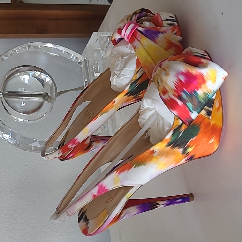 CHRISTIAN LOUBOUTIN Sandals - Picture 1 of 16